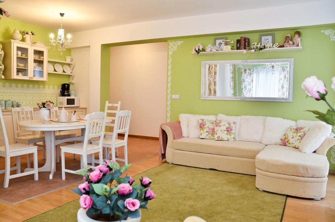 Romantic Apartman Hajdúszoboszló المظهر الخارجي الصورة
