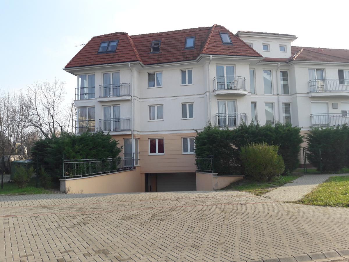 Romantic Apartman Hajdúszoboszló المظهر الخارجي الصورة